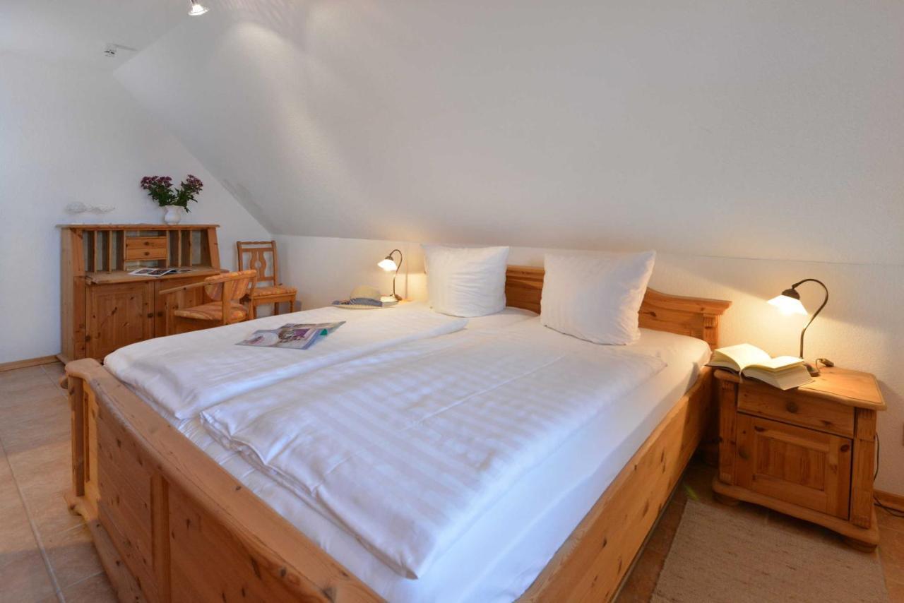Stoertebeker Appartements - "Stoertebeker Pferdehof" Ralswiek Quarto foto