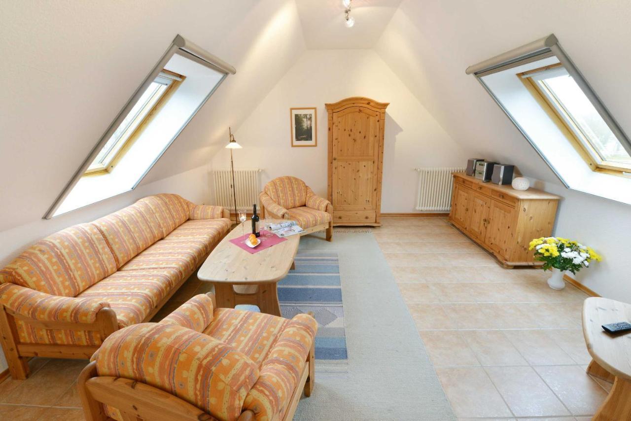 Stoertebeker Appartements - "Stoertebeker Pferdehof" Ralswiek Quarto foto