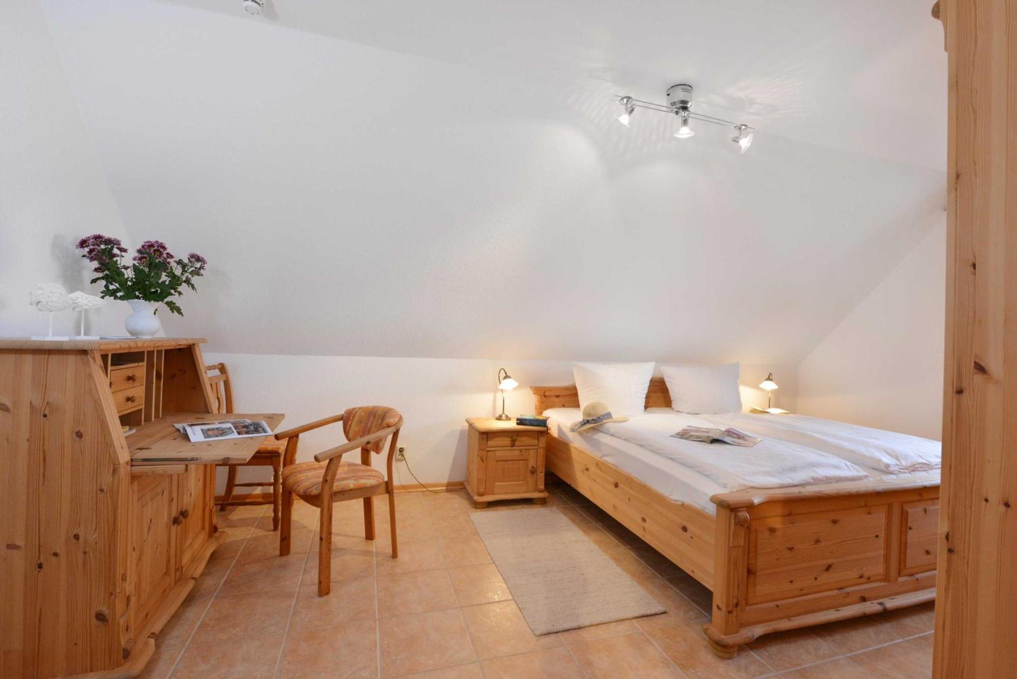 Stoertebeker Appartements - "Stoertebeker Pferdehof" Ralswiek Quarto foto